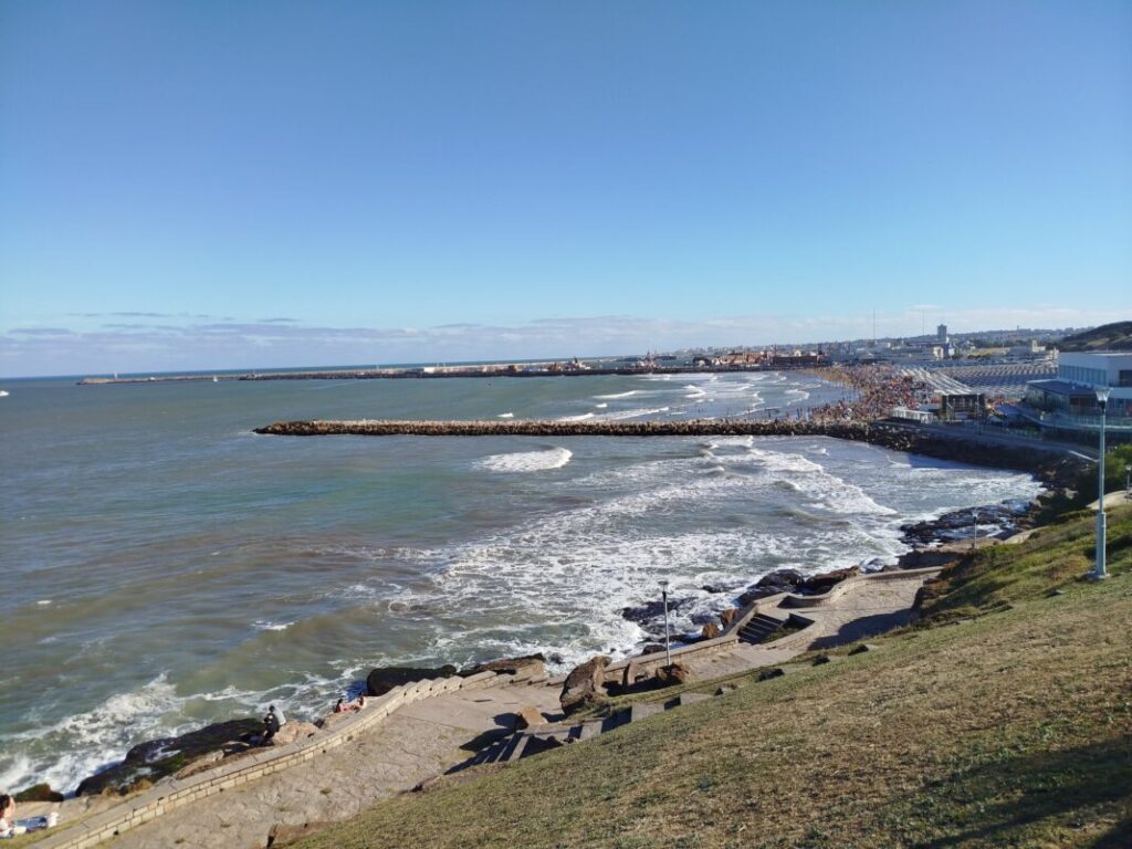 Gh8FmMpWEAAPIUj-1068x801